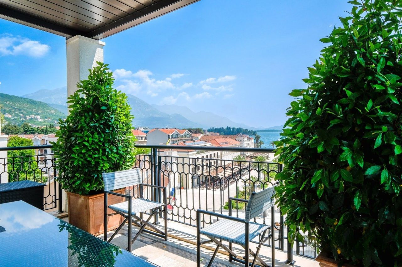 Flat in Tivat, Montenegro, 135 m² - picture 3