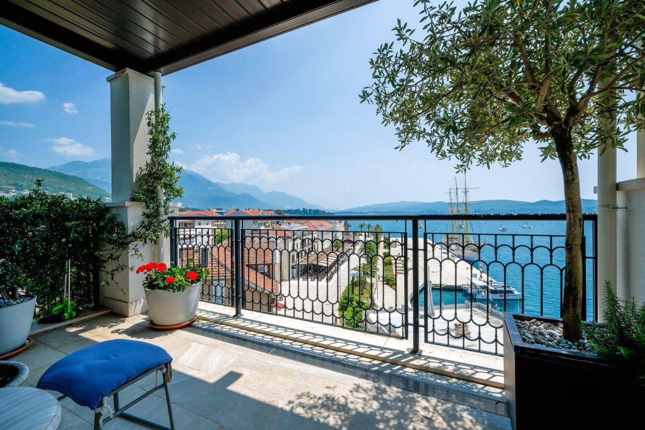 Flat in Tivat, Montenegro, 135 m² - picture 5