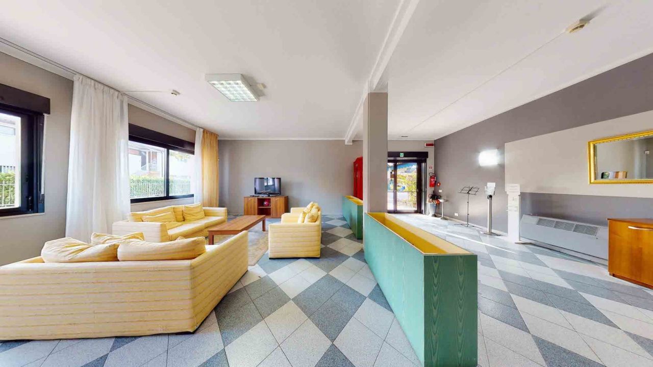 Hotel en Manerba del Garda, Italia, 834 m² - imagen 3