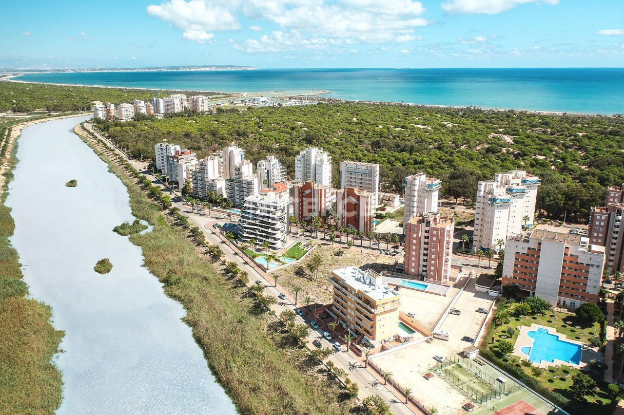 Penthouse in Guardamar del Segura, Spanien, 80 m² - Foto 1