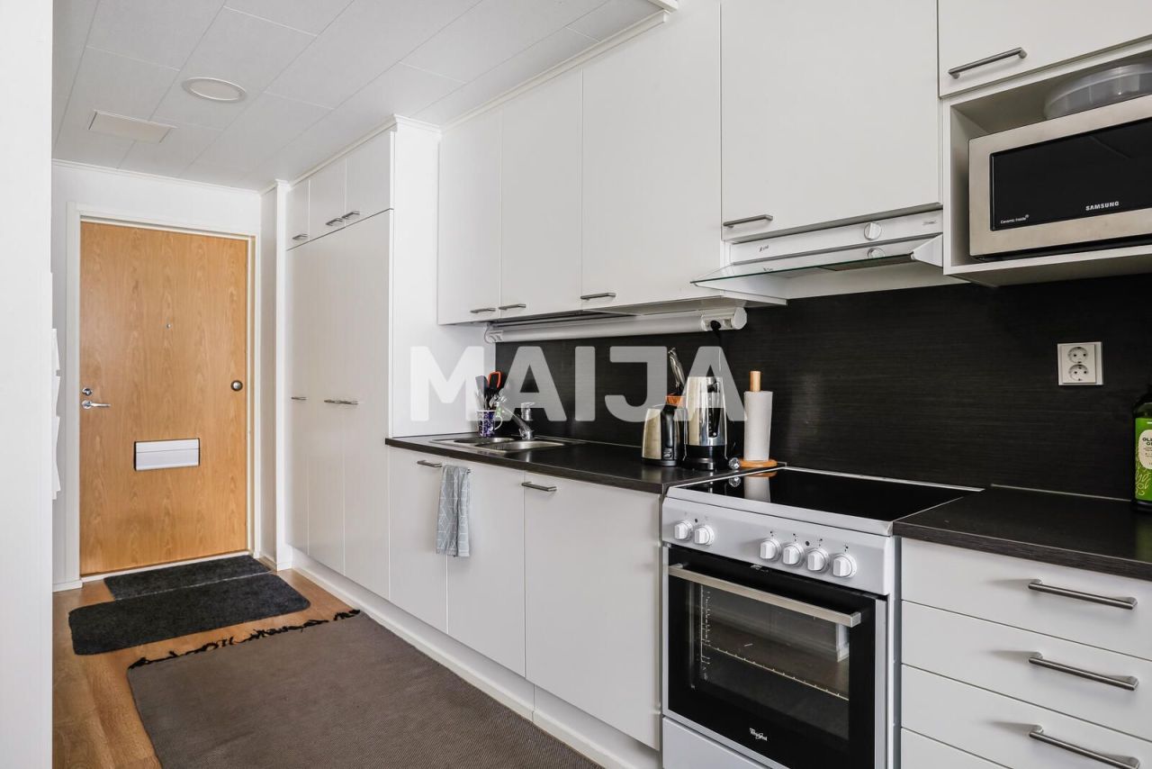 Apartment in Lahti, Finland, 35 m² - picture 1