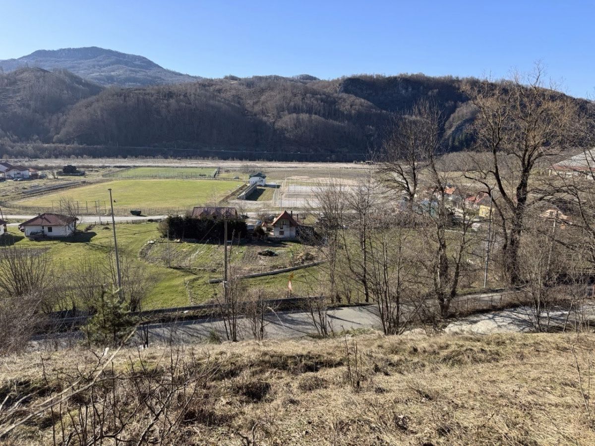 Terreno en Kolasin, Montenegro, 6 000 m² - imagen 1
