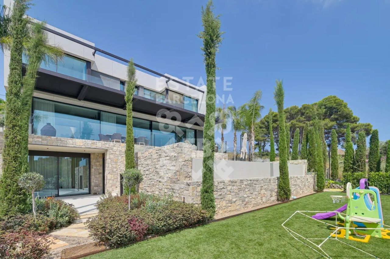 Villa à Lloret de Mar, Espagne, 500 m² - image 1