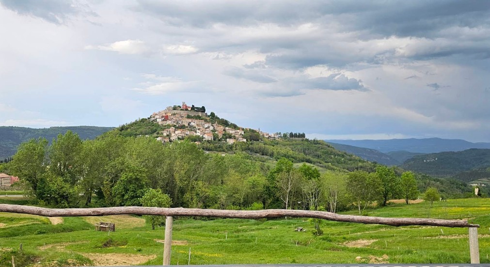 Villa en Motovun, Croacia, 158 m² - imagen 1
