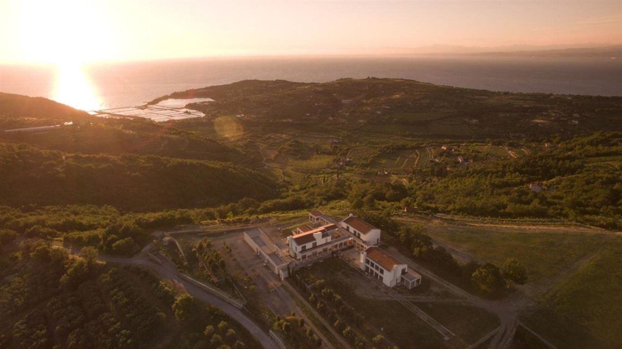 Terrain à Izola, Slovénie, 33 102 m² - image 18