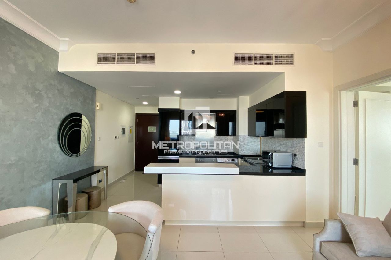 Apartment in Dubai, UAE, 82 m² - picture 2