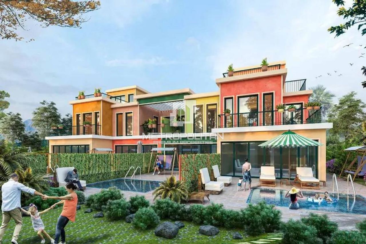 Townhouse in Dubai, UAE, 312 m² - picture 2