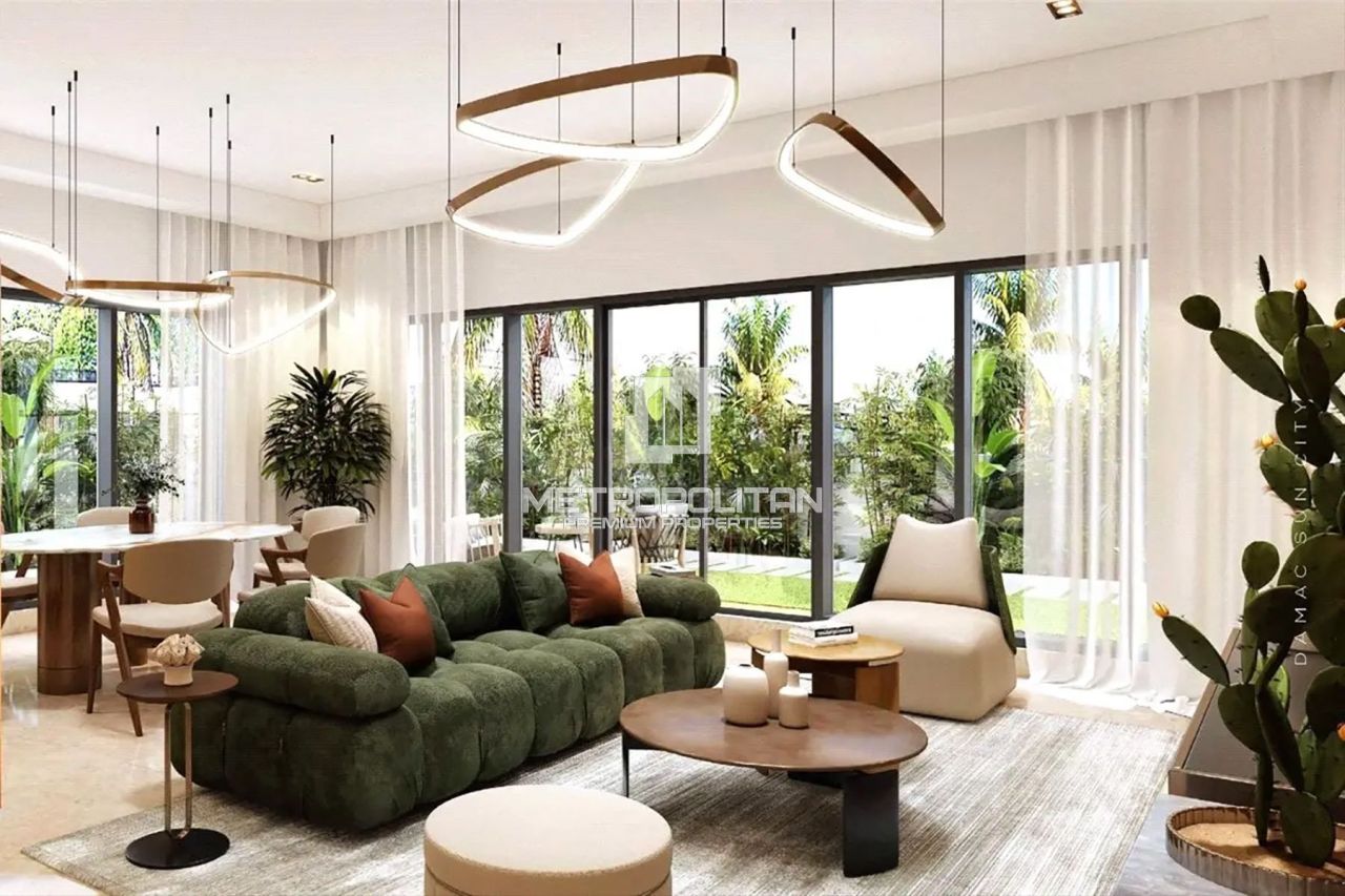 Townhouse in Dubai, UAE, 234 m² - picture 2