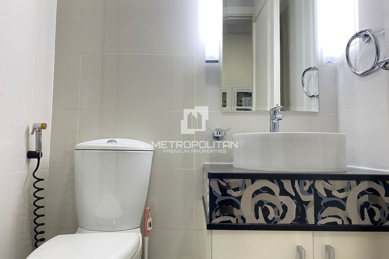 Apartment in Dubai, UAE, 82 m² - picture 8