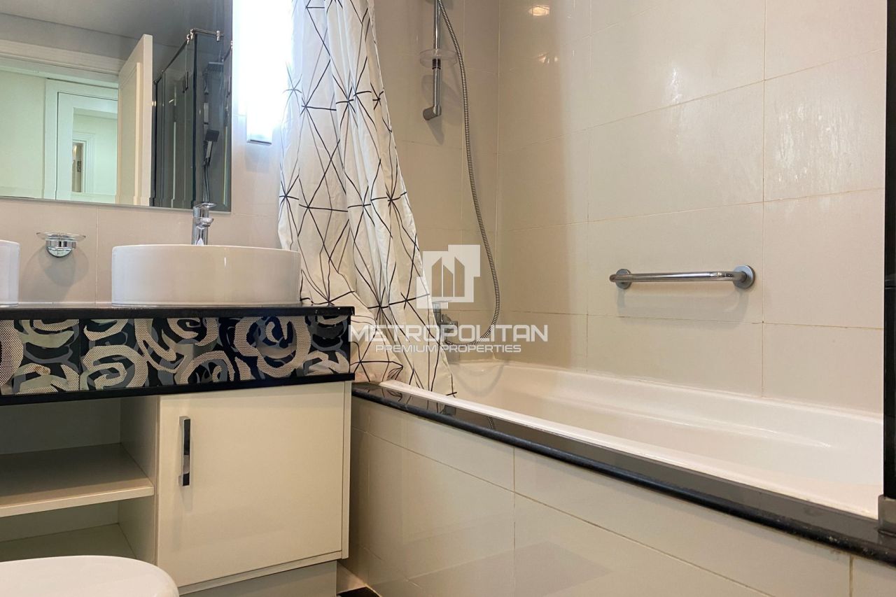 Apartment in Dubai, UAE, 82 m² - picture 14