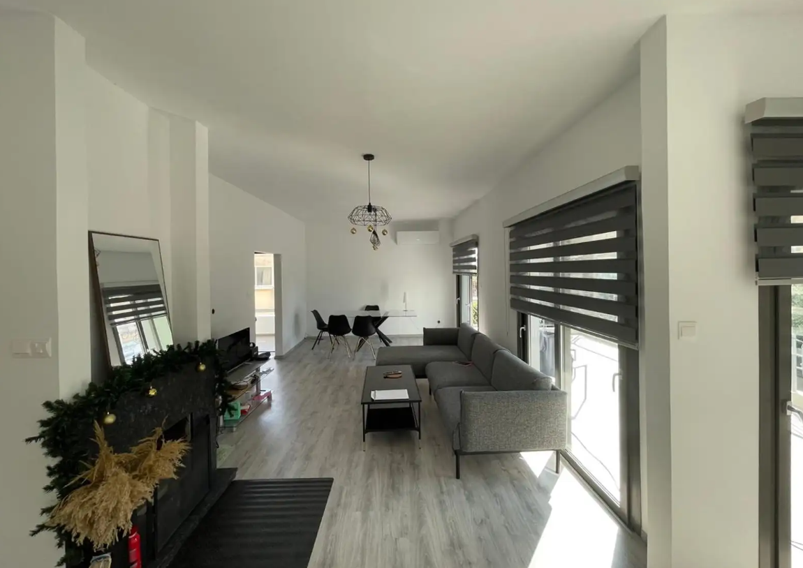 Apartment in Mesa Geitonia, Cyprus, 130 m² - picture 1