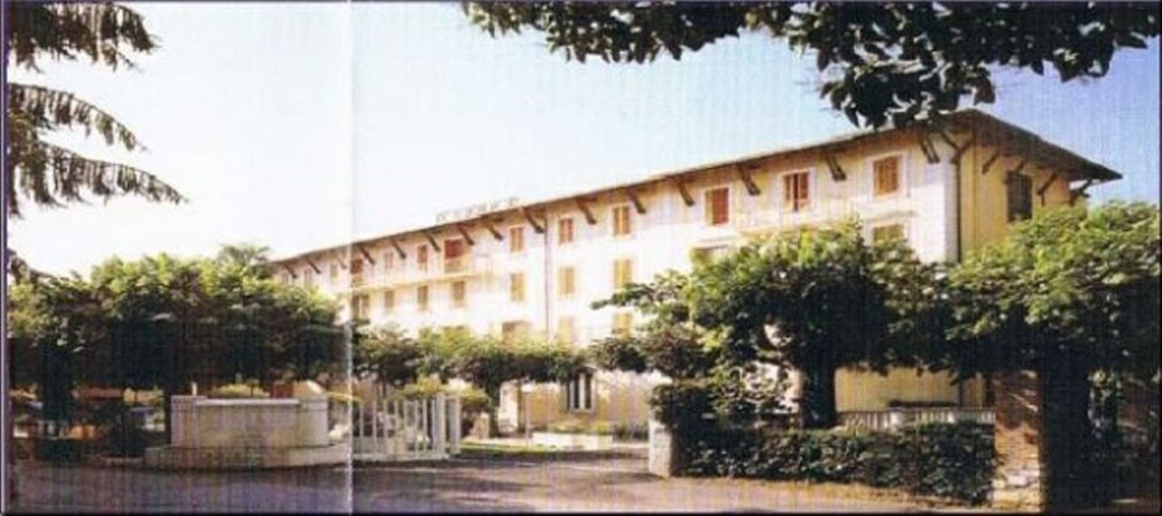 Hôtel à Rome, Italie, 2 500 m² - image 1
