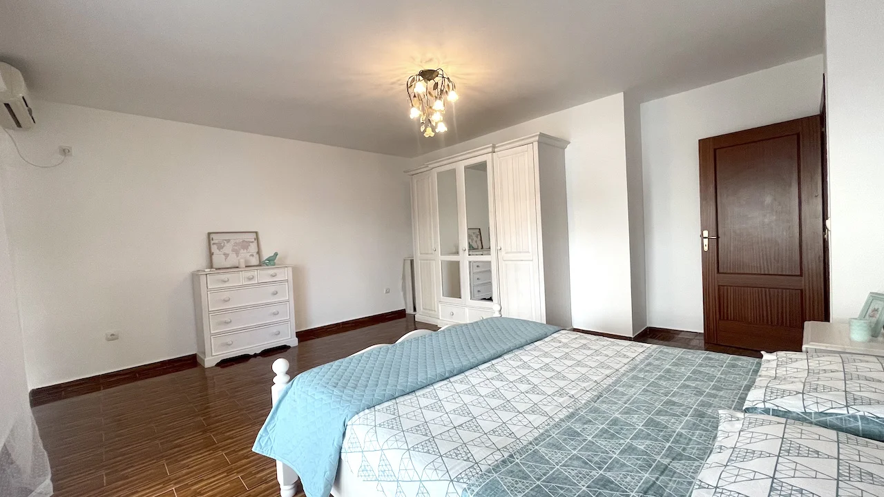 Flat in Budva, Montenegro, 138 m² - picture 1