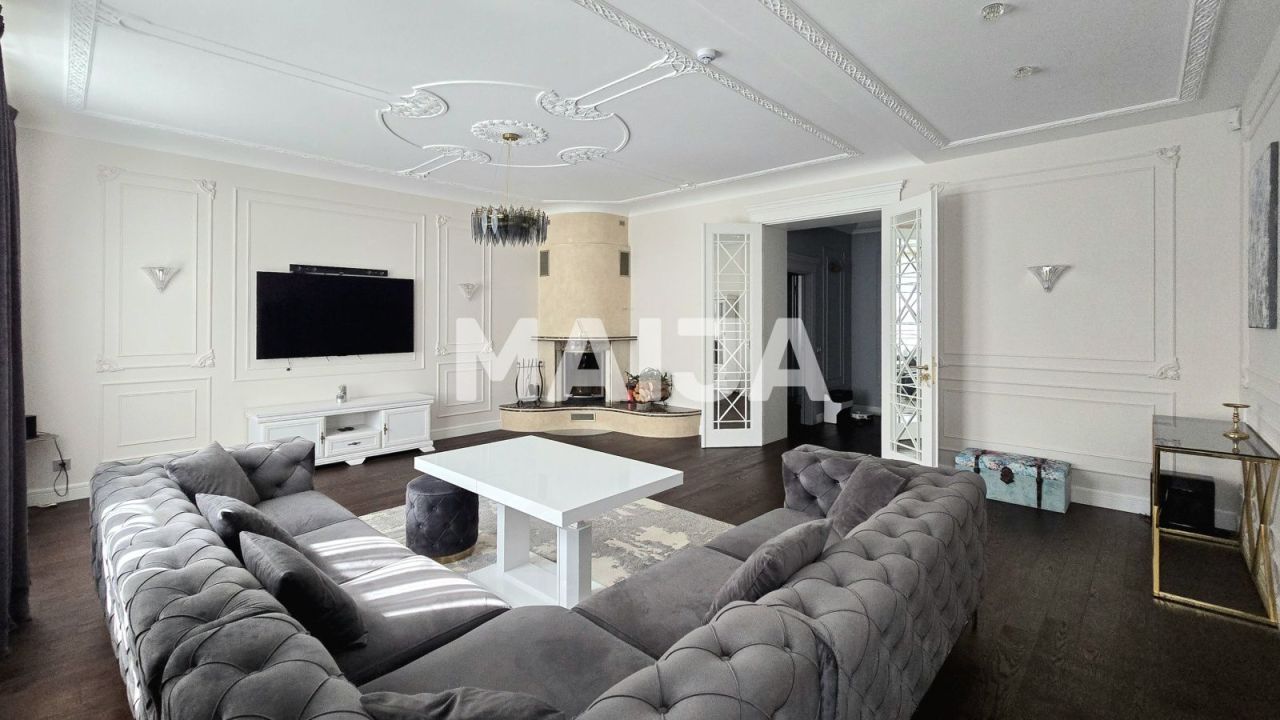 Apartment in Riga, Latvia, 160 m² - picture 1