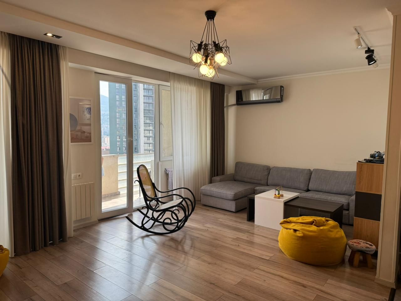 Flat in Tbilisi, Georgia, 120 m² - picture 1
