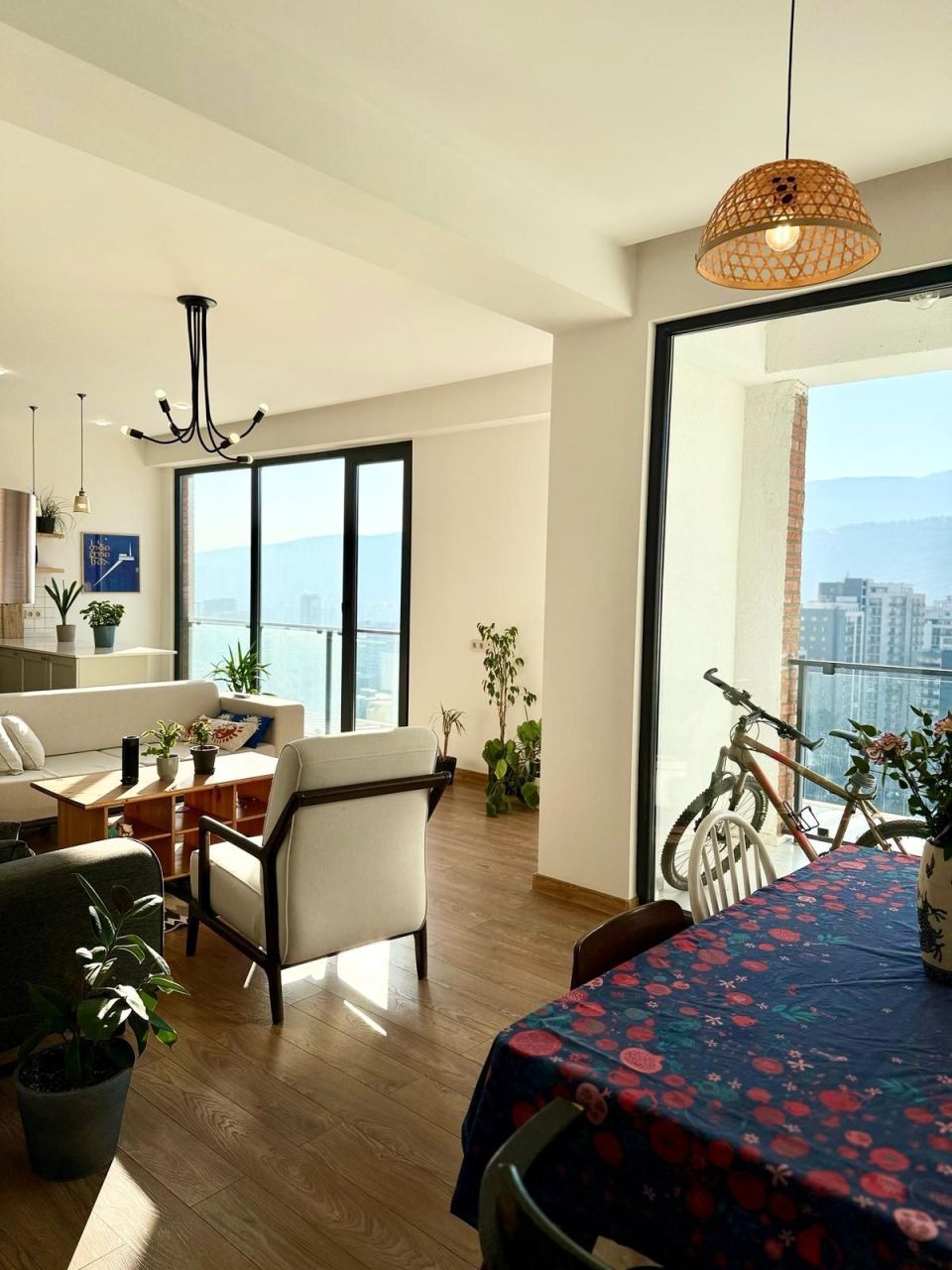 Piso en Tbilisi, Georgia, 118 m² - imagen 1