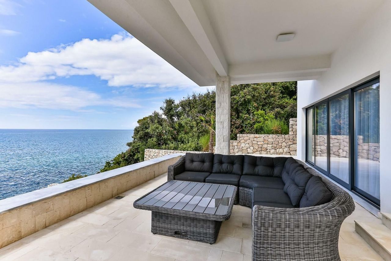 Casa a Utjeha, Montenegro, 285 m² - foto 2