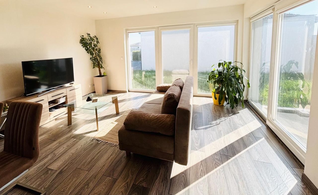 Villa Potzneusiedl, Österreich, 159.58 m² - Foto 1