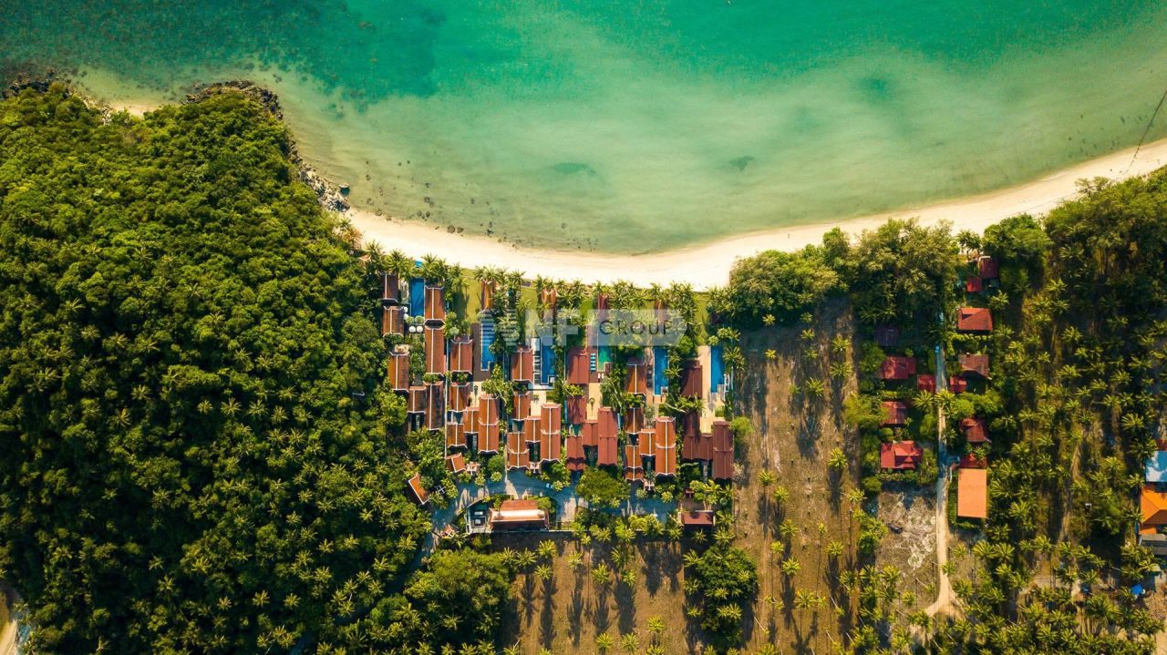 Villa en Ko Samui, Tailandia, 1 289 m² - imagen 1