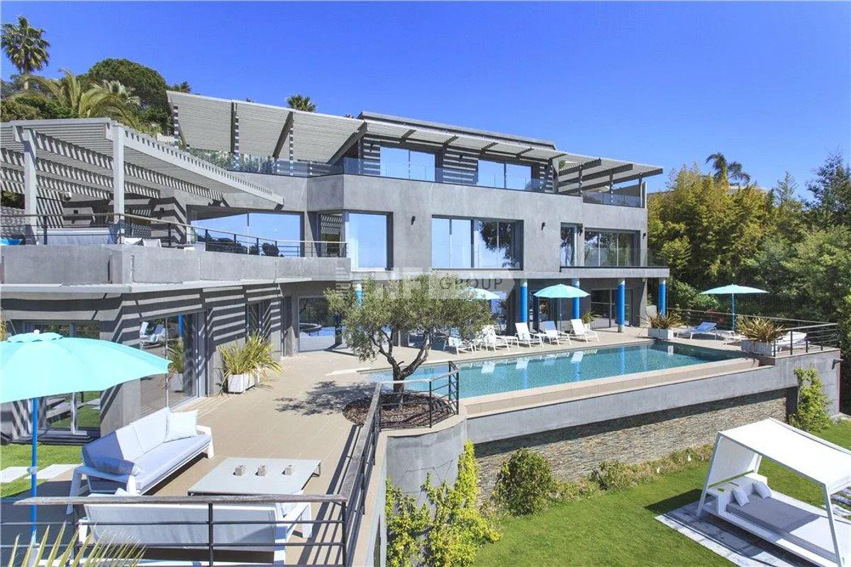 Manoir à Cannes, France, 587 m² - image 1