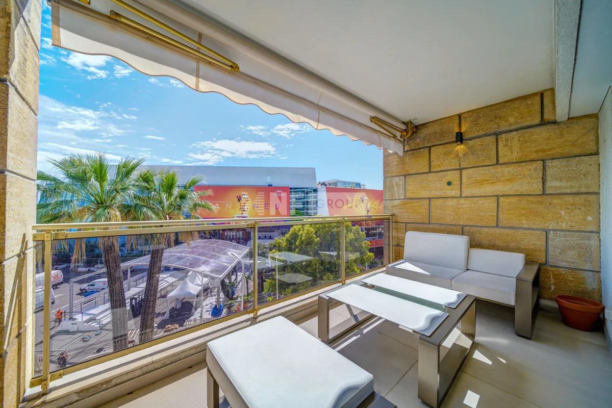 Apartment in Cannes, France, 100 m² - picture 3