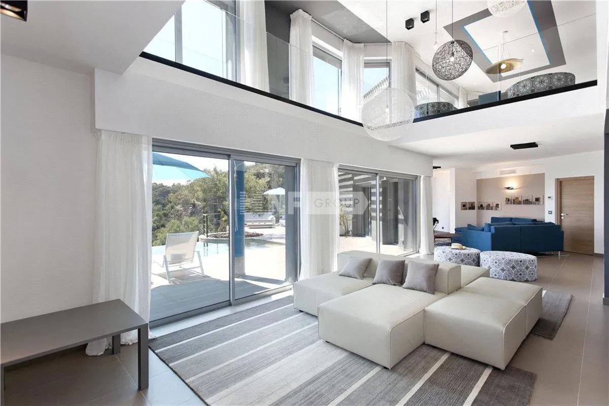 Mansion in Cannes, France, 587 m² - picture 12