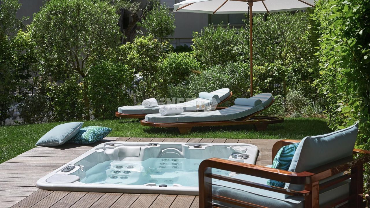 Apartment in Cap d'Antibes, France, 91 m² - picture 16