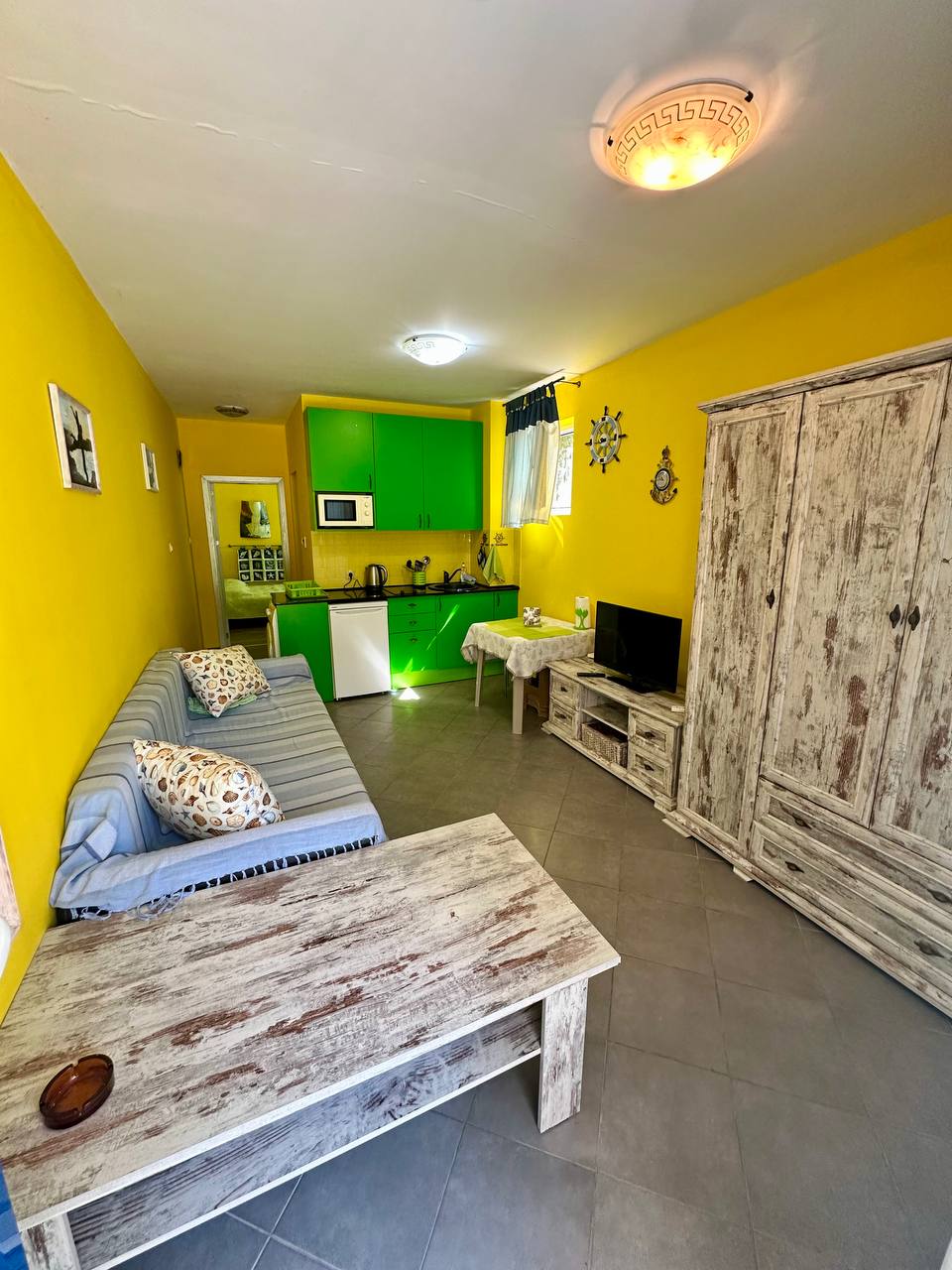 Flat in Pomorie, Bulgaria, 43 m² - picture 1