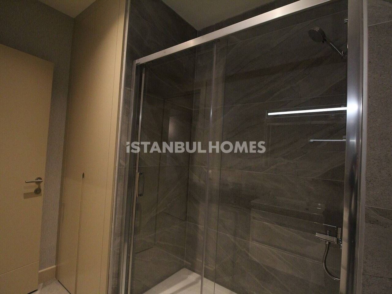 Apartment in Istanbul, Turkey, 81 m² - picture 17