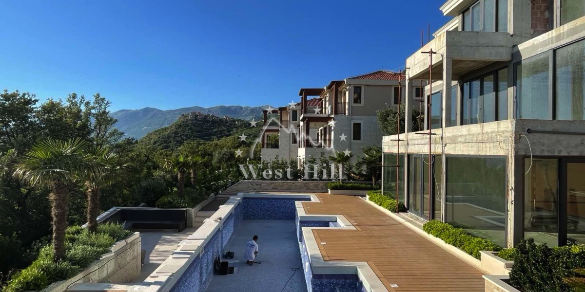 Maison à Blizikuce, Monténégro, 400 m² - image 1