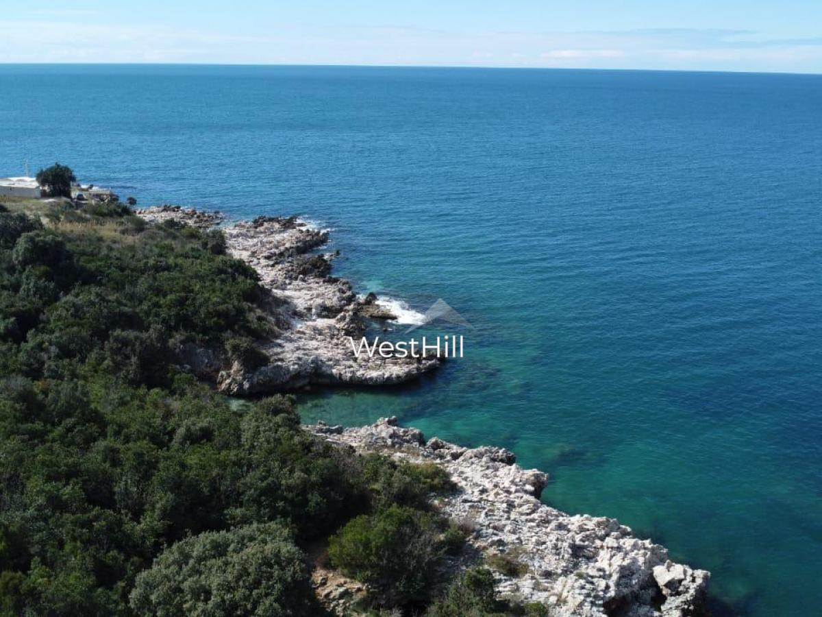 Terrain à Utjeha, Monténégro, 3 781 m² - image 1