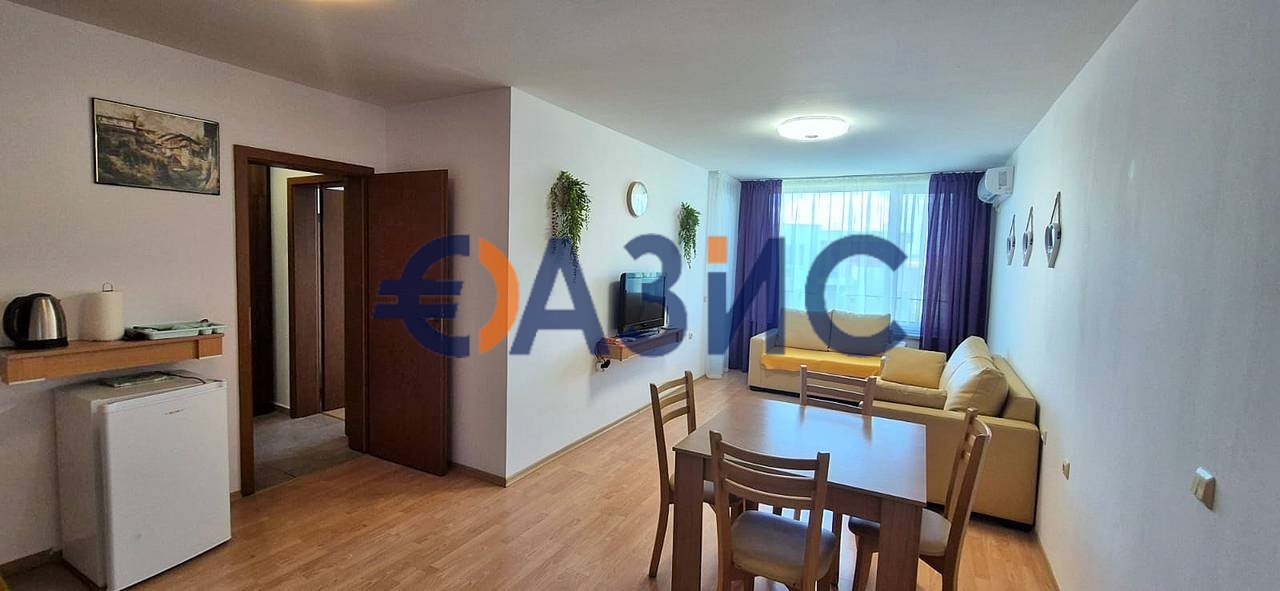 Appartement à Slantchev Briag, Bulgarie, 66 m² - image 1