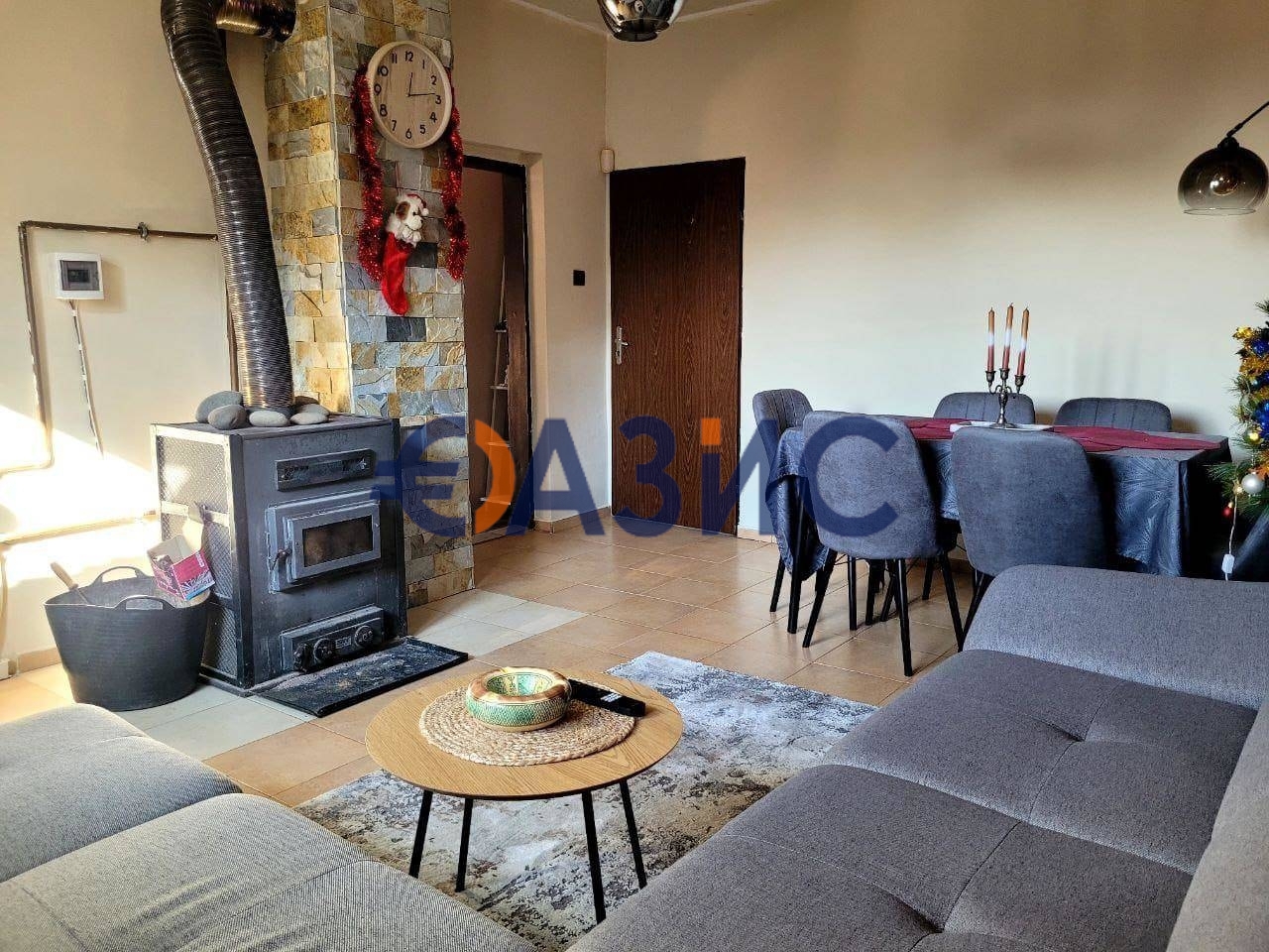 Maison à Bourgas, Bulgarie, 142 m² - image 1