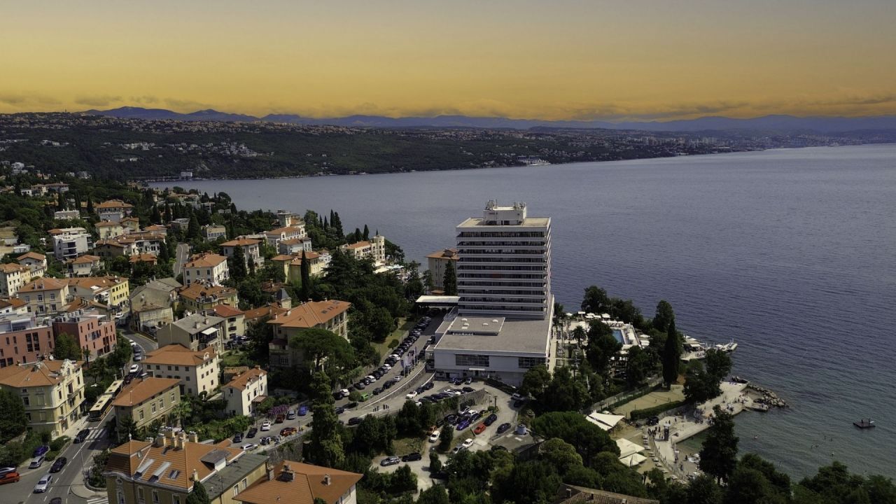 Villa in Opatija, Kroatien, 261 m² - Foto 1