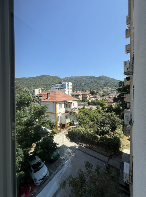 Flat in Tivat, Montenegro, 52 m² - picture 2