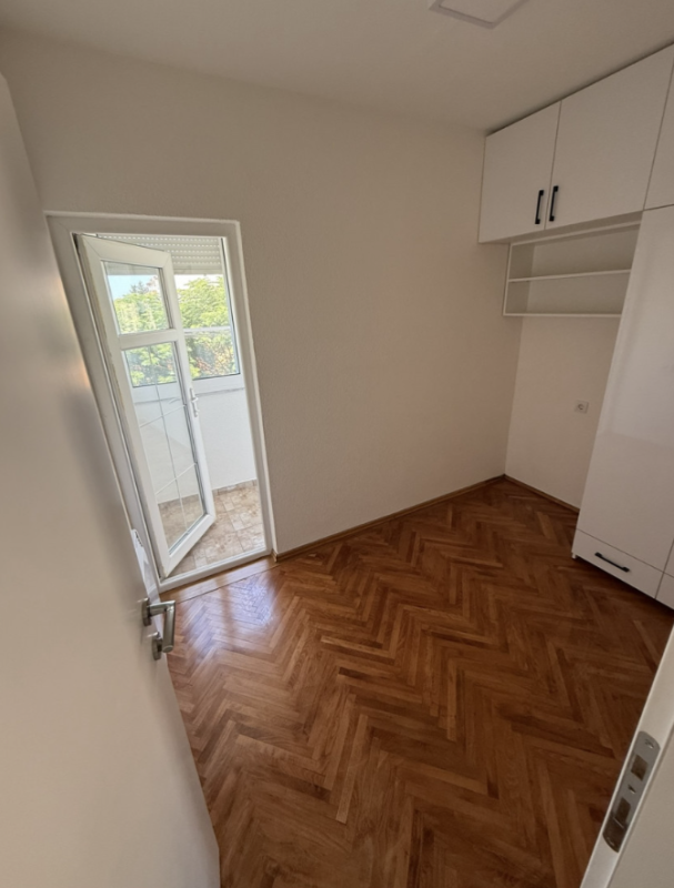 Flat in Tivat, Montenegro, 52 m² - picture 5