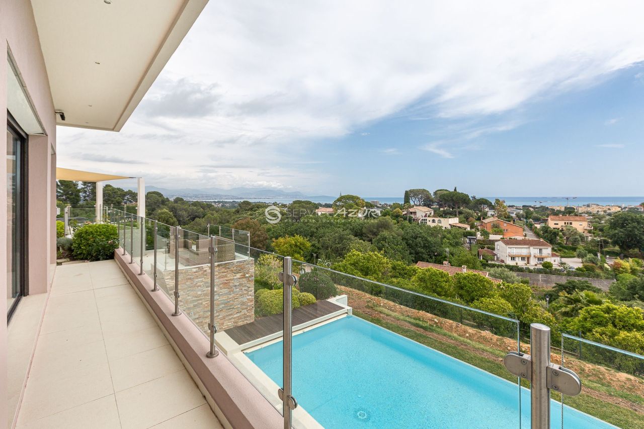 Villa à Antibes, France, 240 m² - image 5