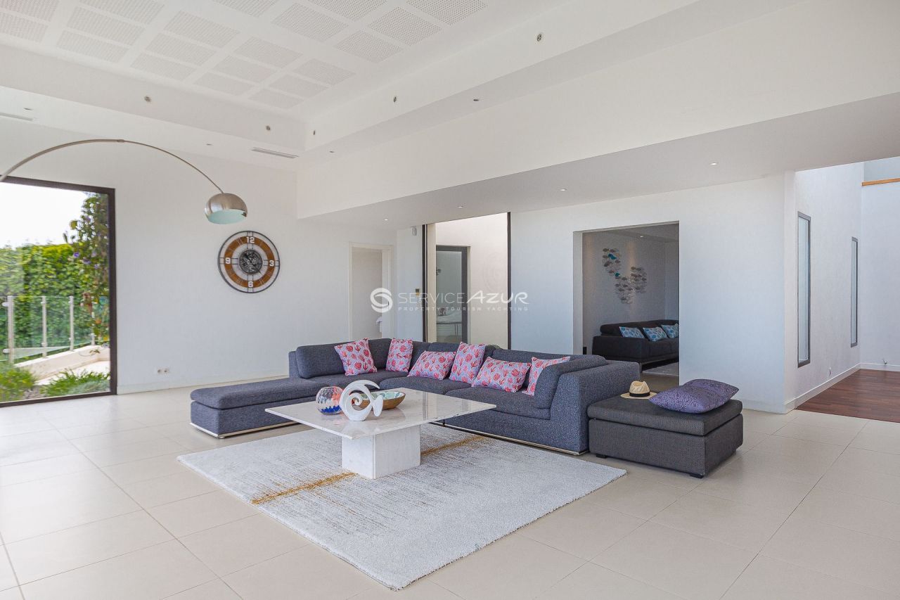 Villa à Antibes, France, 240 m² - image 11