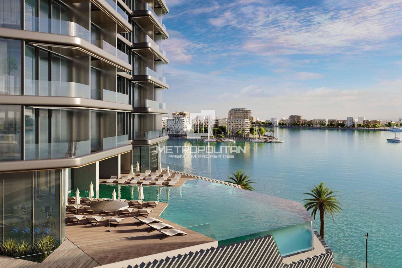Apartment in Dubai, UAE, 60 m² - picture 1