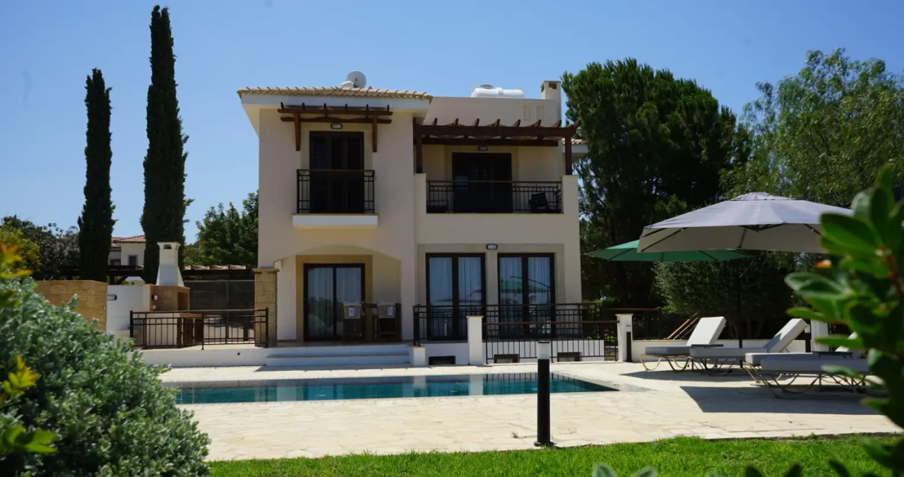 House in Kouklia, Cyprus, 250 m² - picture 1