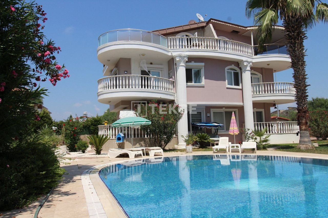 Villa en Belek, Turquia, 180 m² - imagen 1