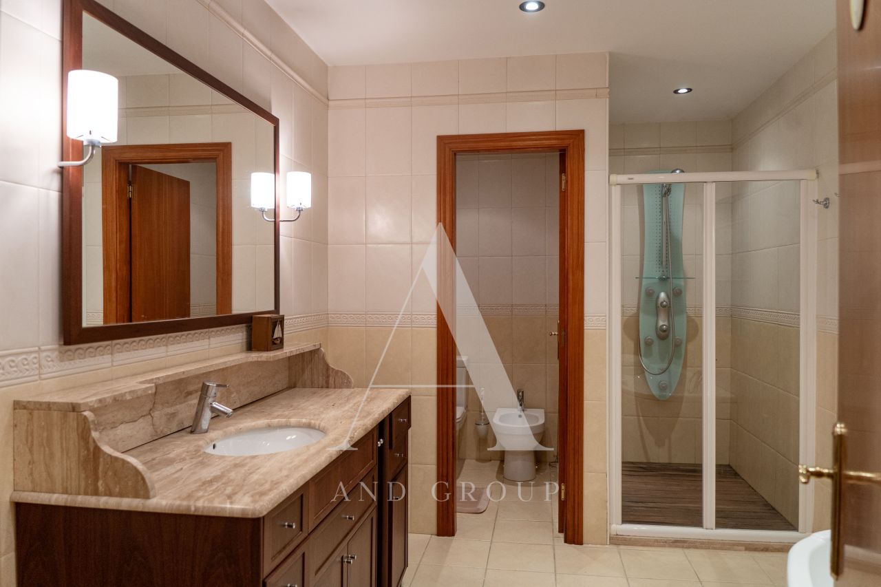 Villa in Lloret de Mar, Spain, 300 m² - picture 11