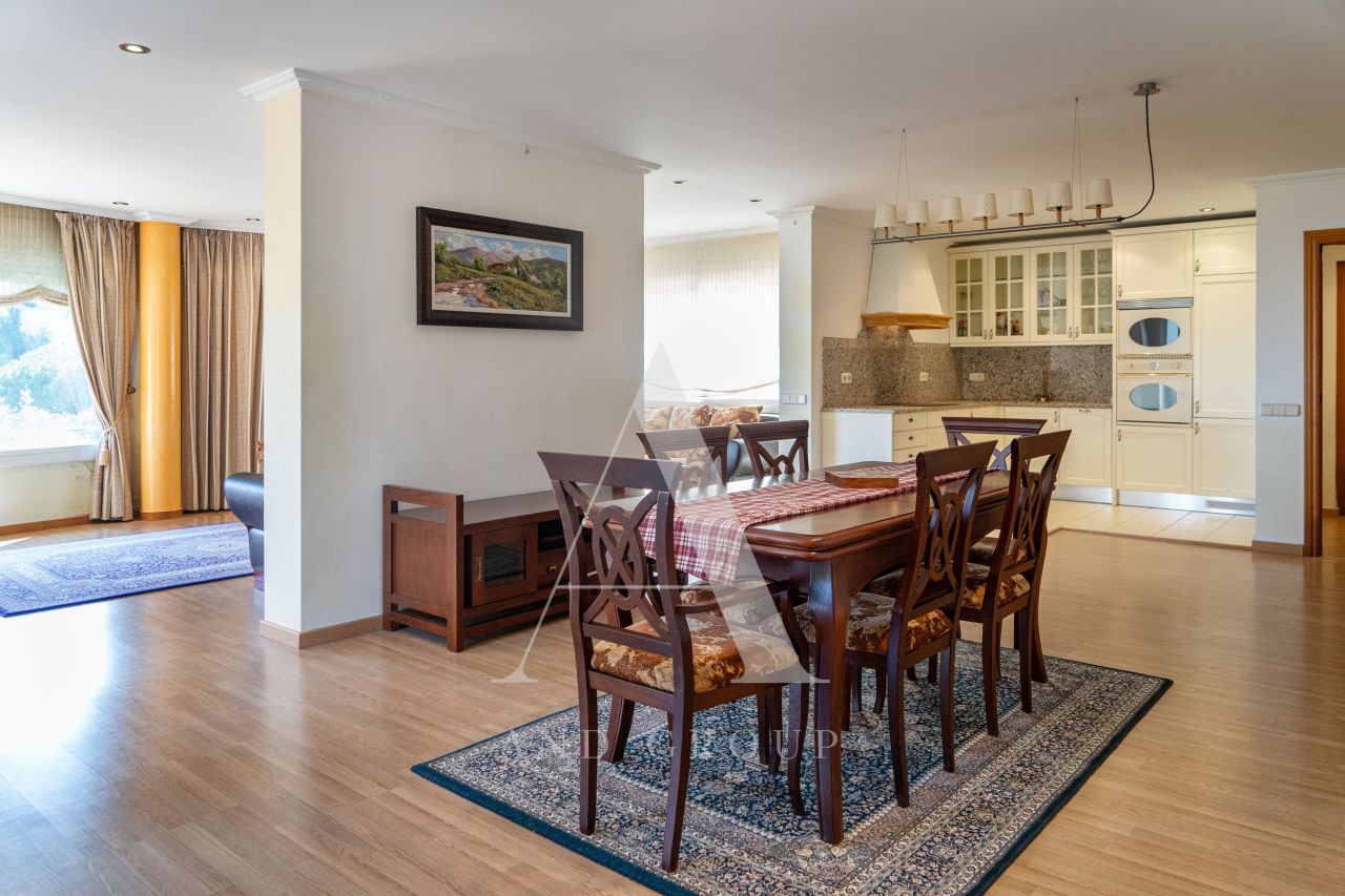 Villa in Lloret de Mar, Spain, 300 m² - picture 16