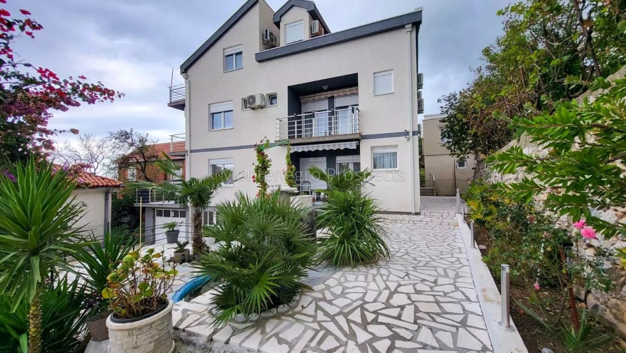 Hotel en Sutomore, Montenegro, 290 m² - imagen 1