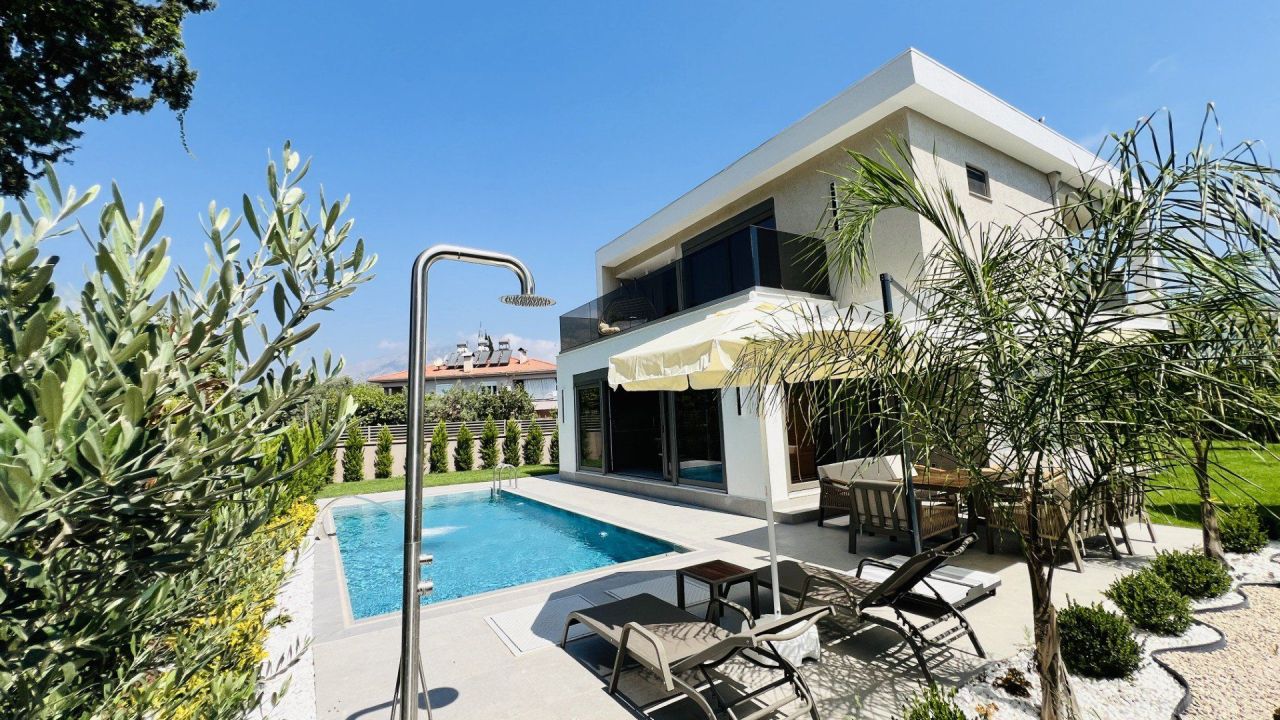 Villa en Kemer, Turquia, 220 m² - imagen 1