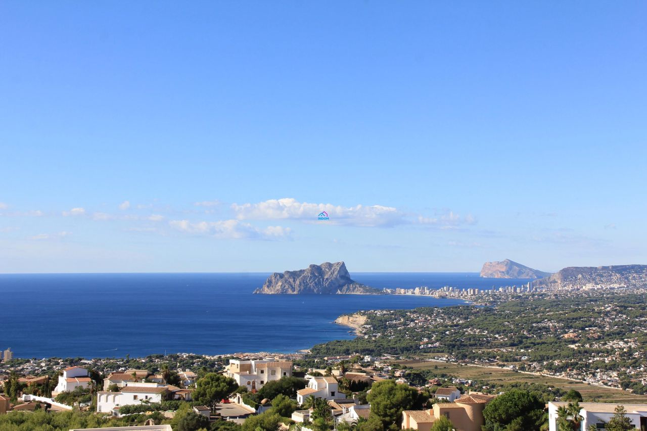 Villa en la Costa Blanca, España, 691 m² - imagen 1