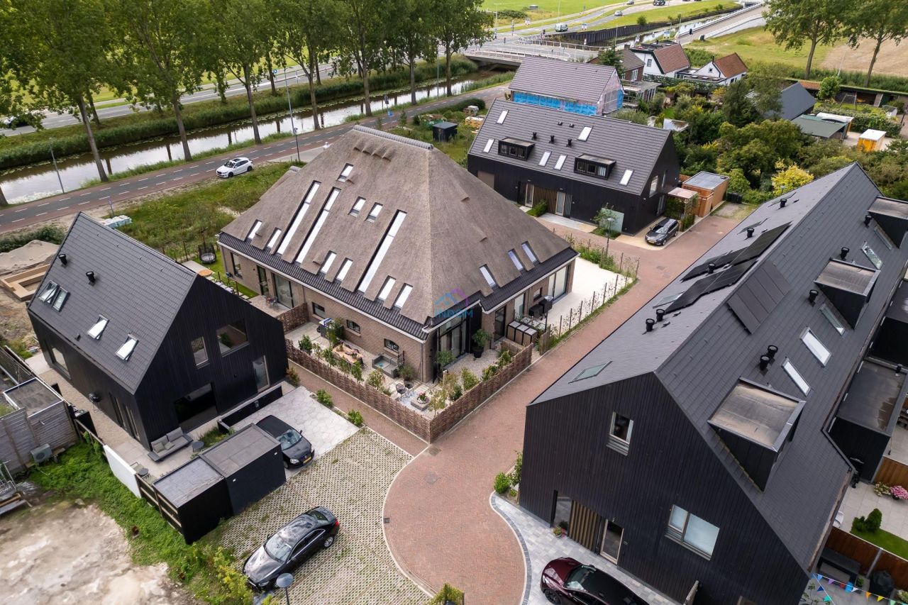 House Hofddorp, Netherlands, 160 m² - picture 1