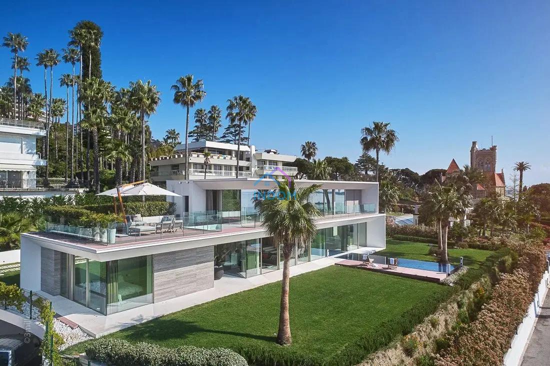 Villa à Cannes, France, 500 m² - image 1