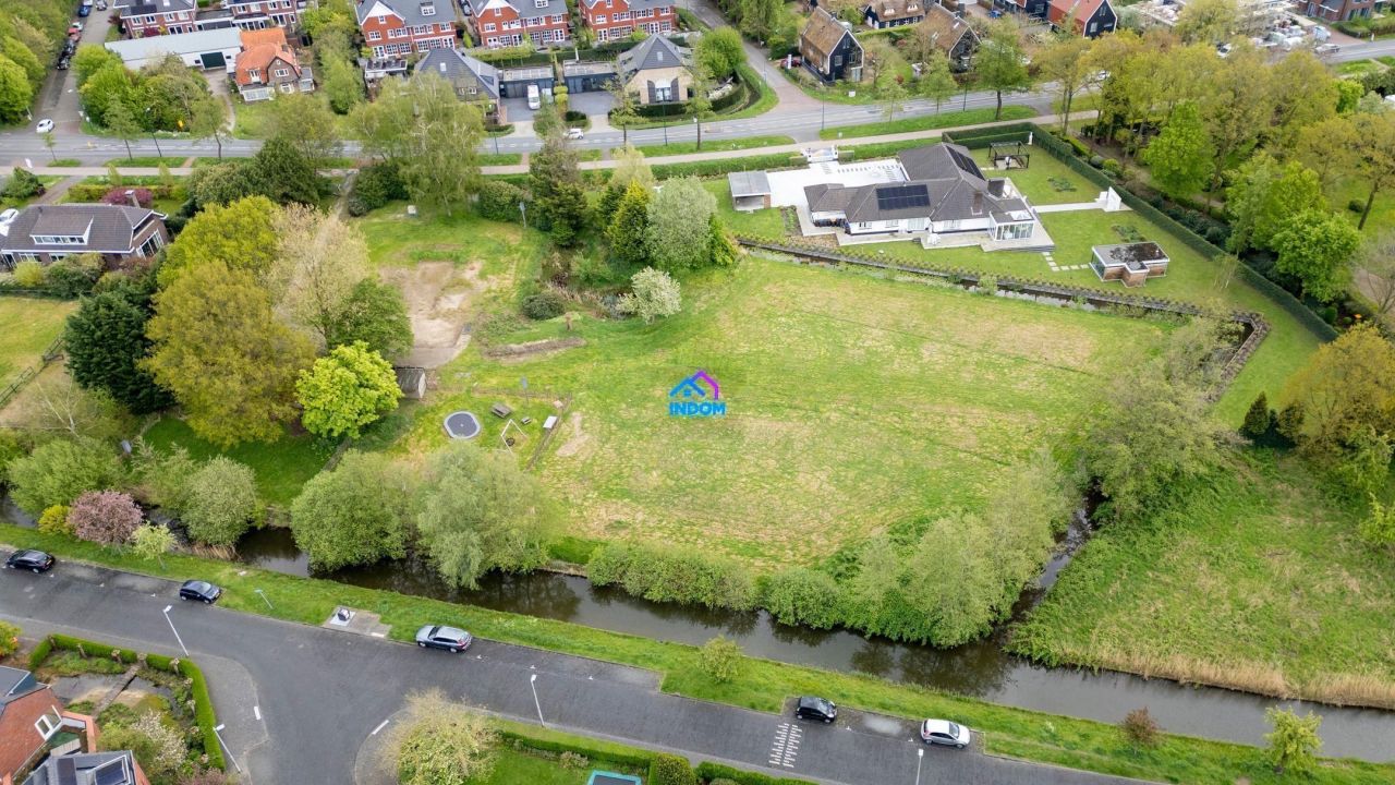 Land in Utrecht, Netherlands, 394 m² - picture 2