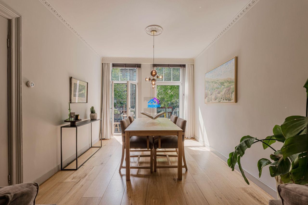 Apartment in Amsterdam, Netherlands, 67 m² - picture 2